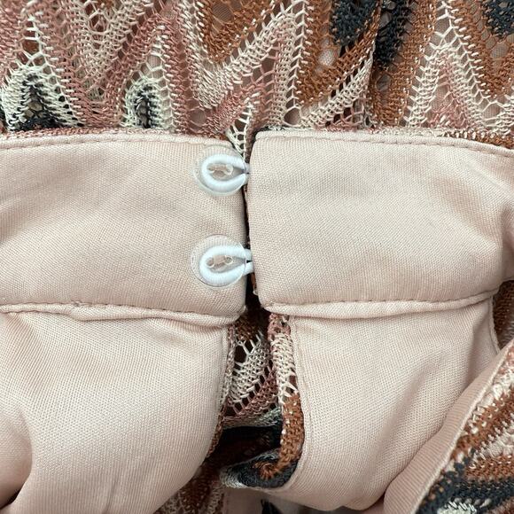 Donna Morgan Halter Mini Dress 6 Zigzag Lace Ruffle Hem Retro Party 70s Cocktail - Picture 8 of 11